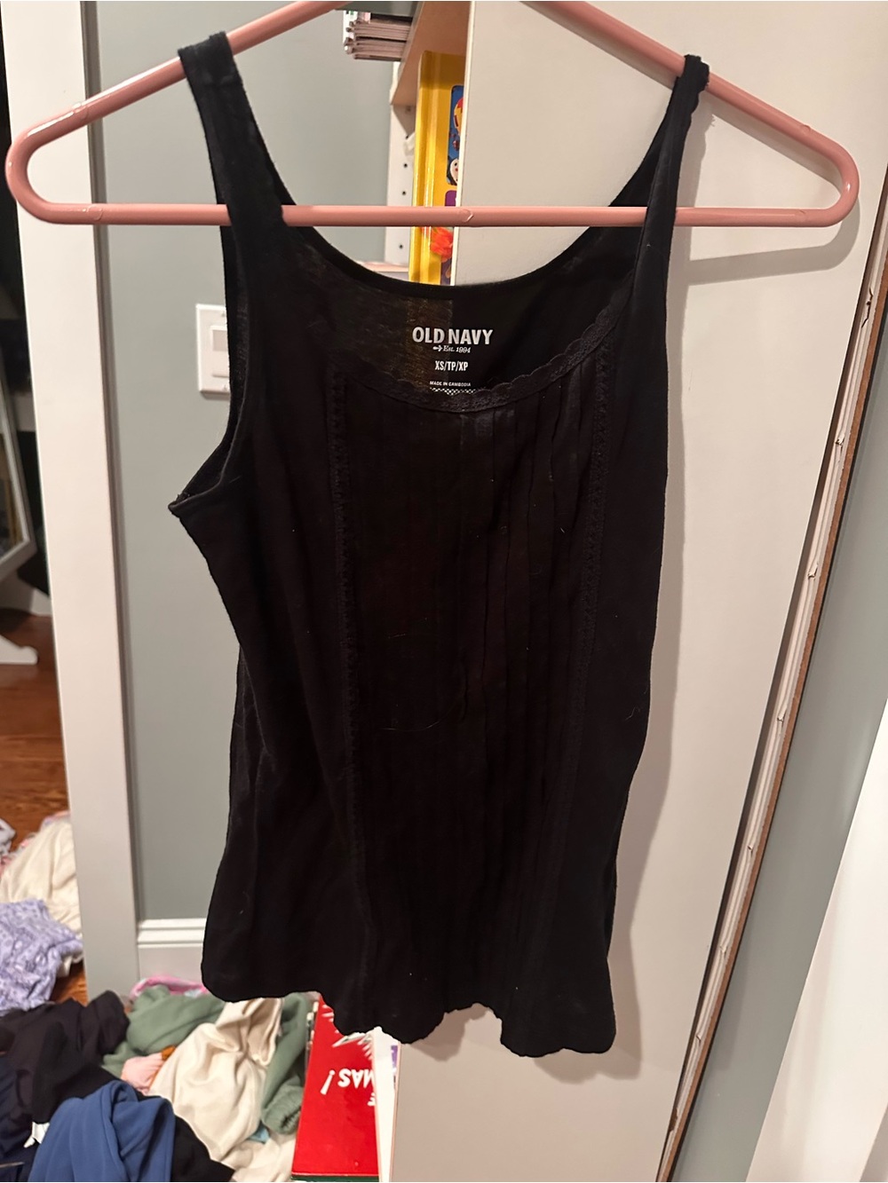 Old Navy Black Ribbed Scoop Neck Tank